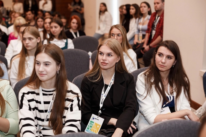 21 сентября студенты Университета правосудия посетили молодёжный форум «Действуй!», организованный Общественной палатой РФ