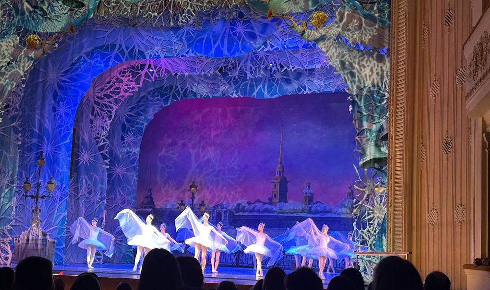Студенты факультета непрерывного образования посетили Воронежский театр оперы и балета